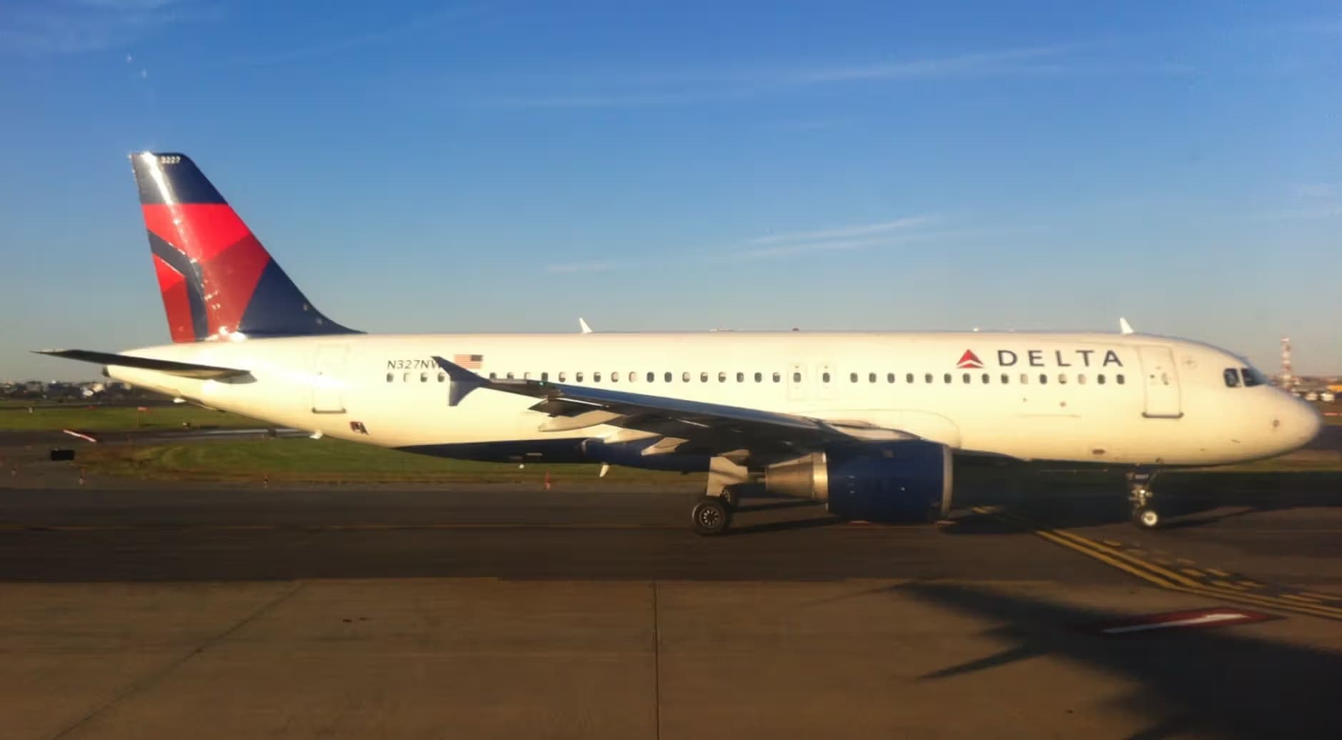 N327NW — Airbus