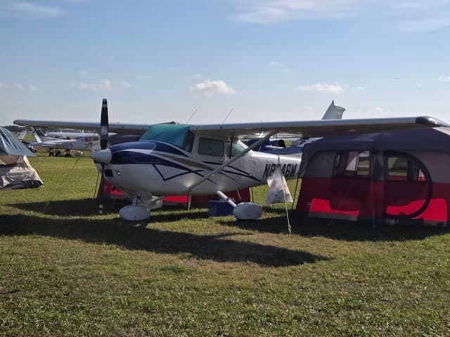 N8048M — Cessna 182P
