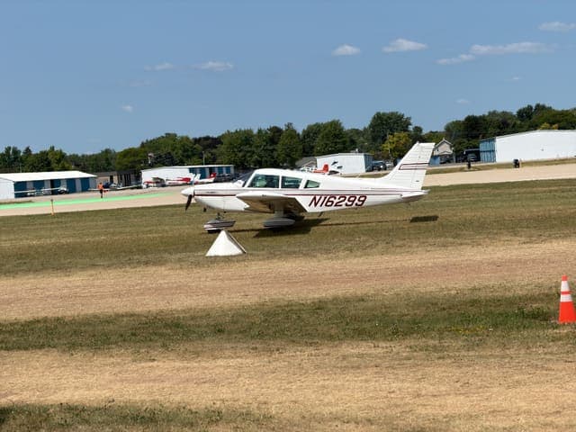 N16299 — 1973 Piper PA-28-235
