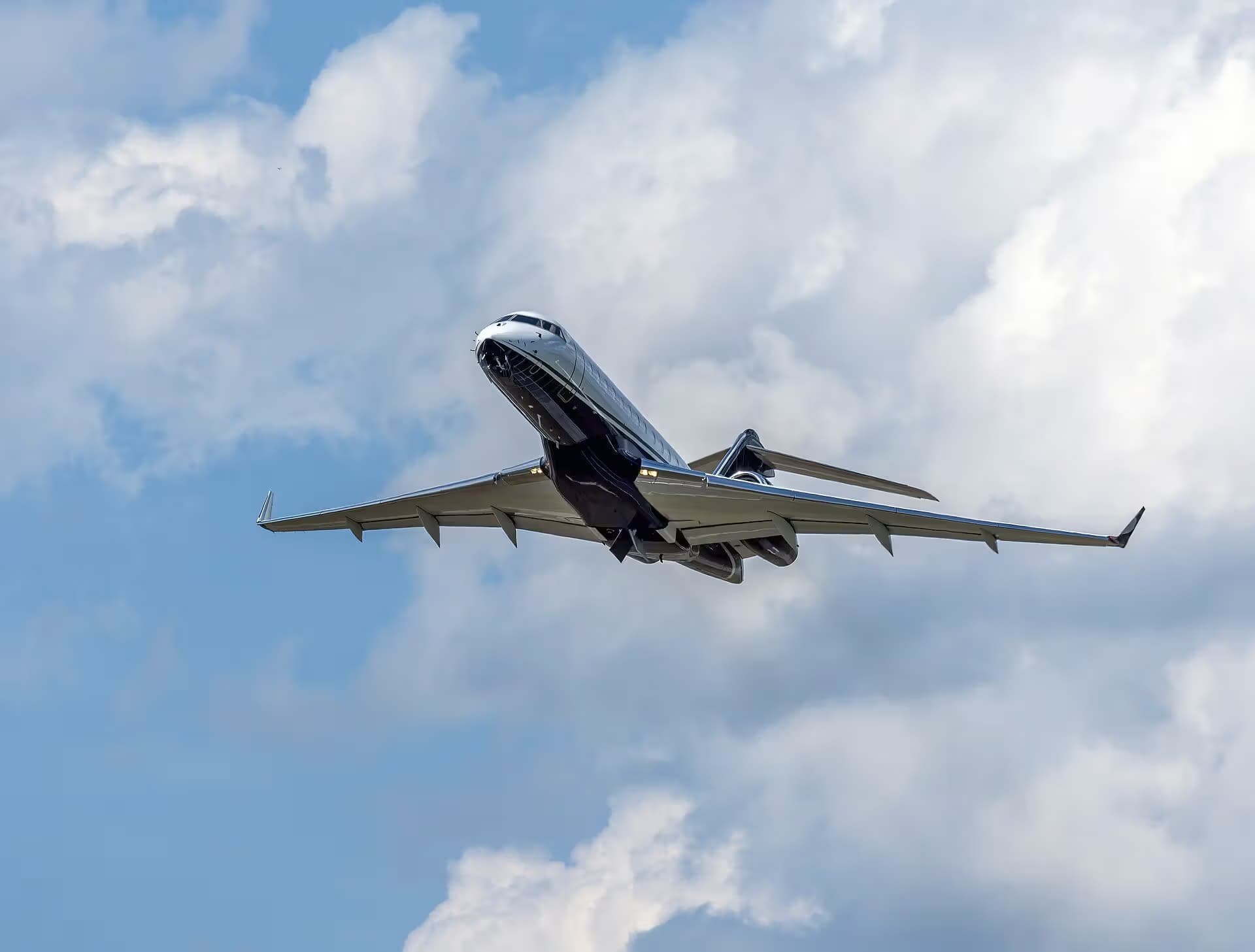 N728HG — Business jet