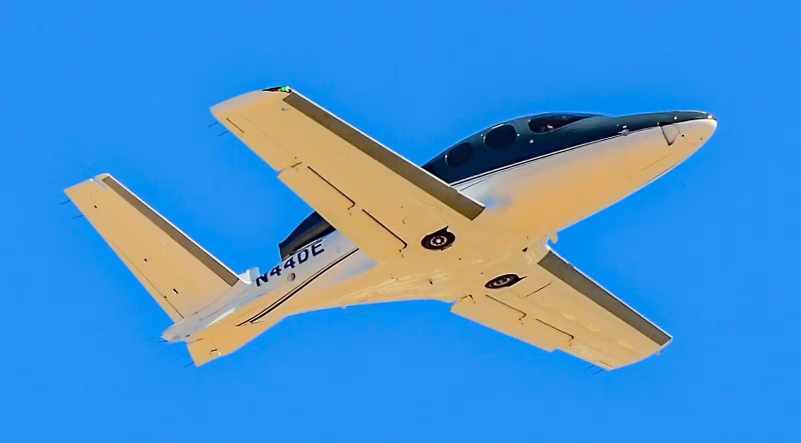 N44DE — Cirrus