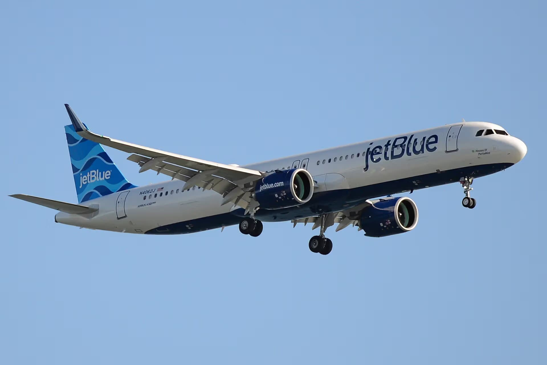 N4062J — Airbus