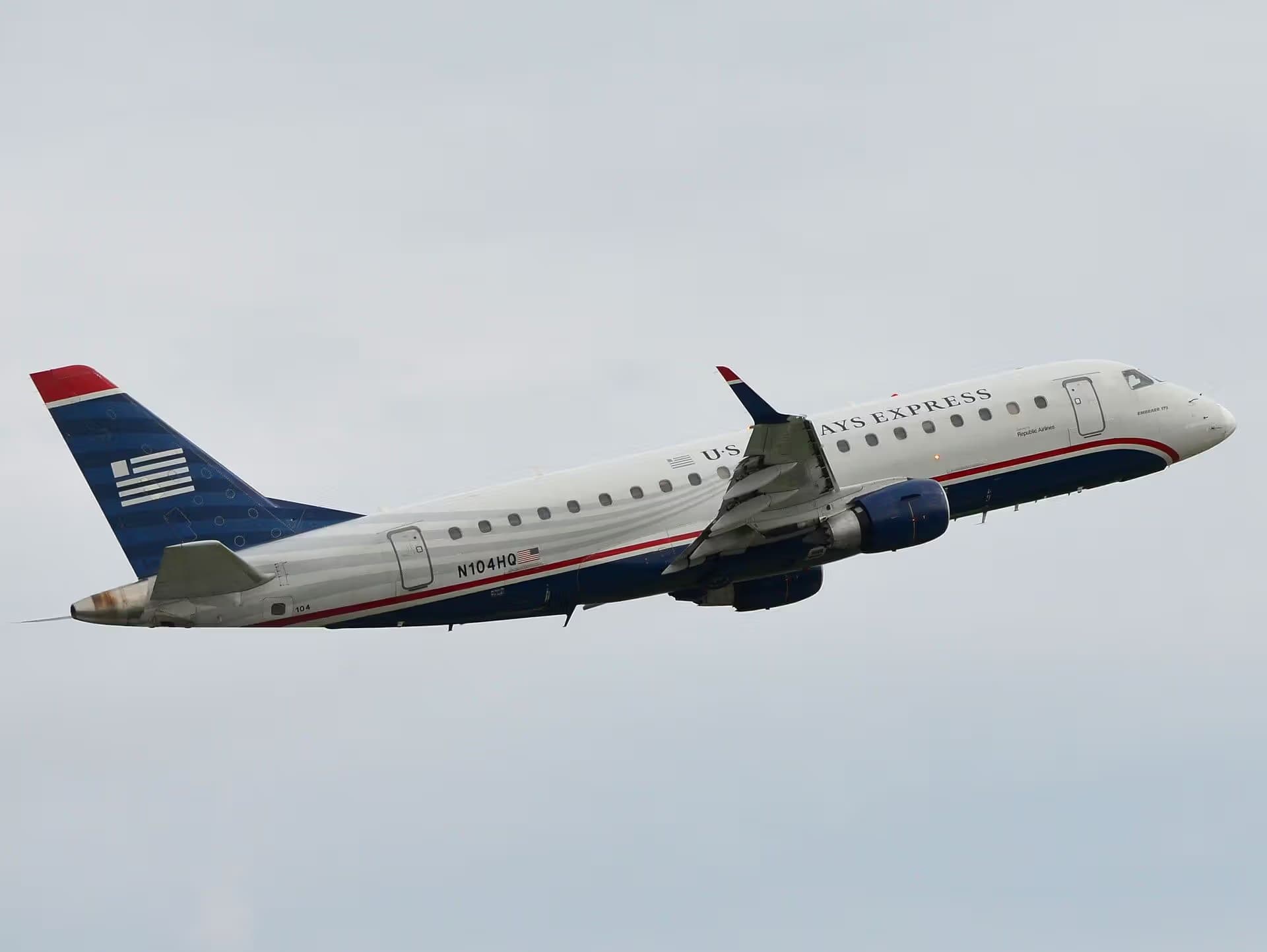 N104HQ — Embraer