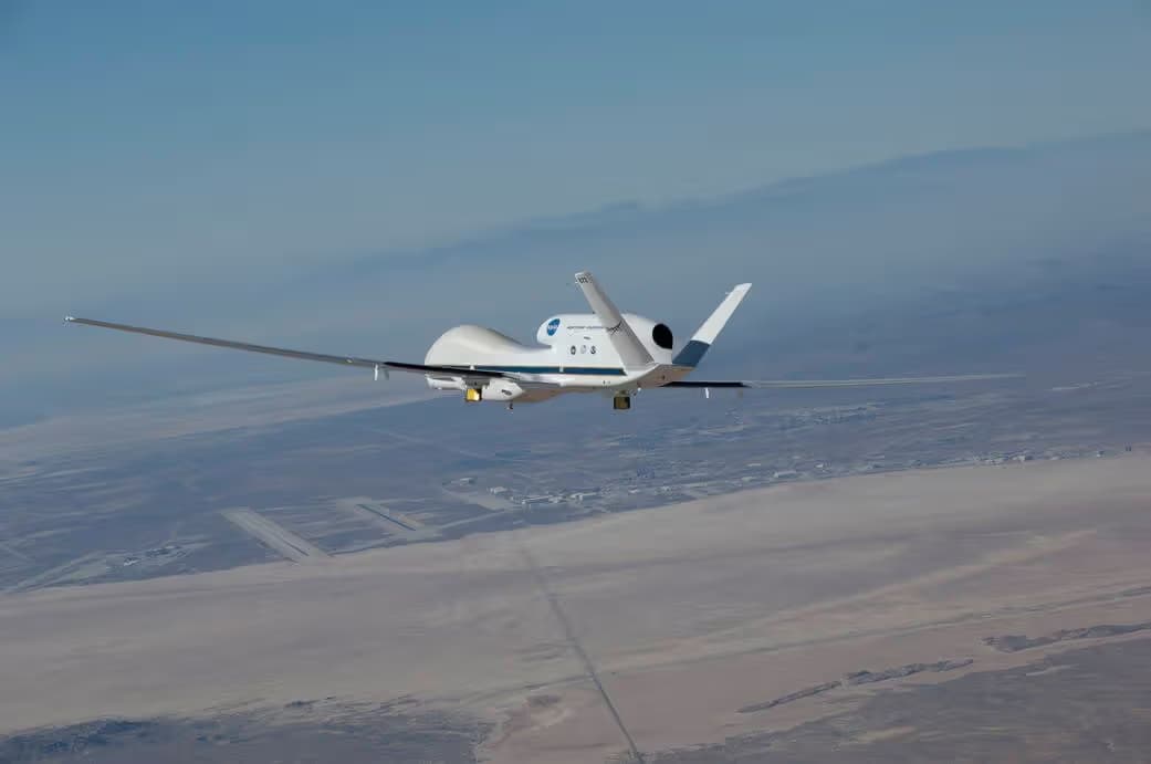 Unidentified — Aircraft at Edwards Air Force Base