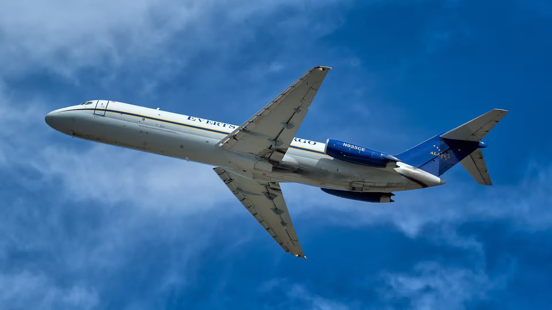 N935CE — Douglas