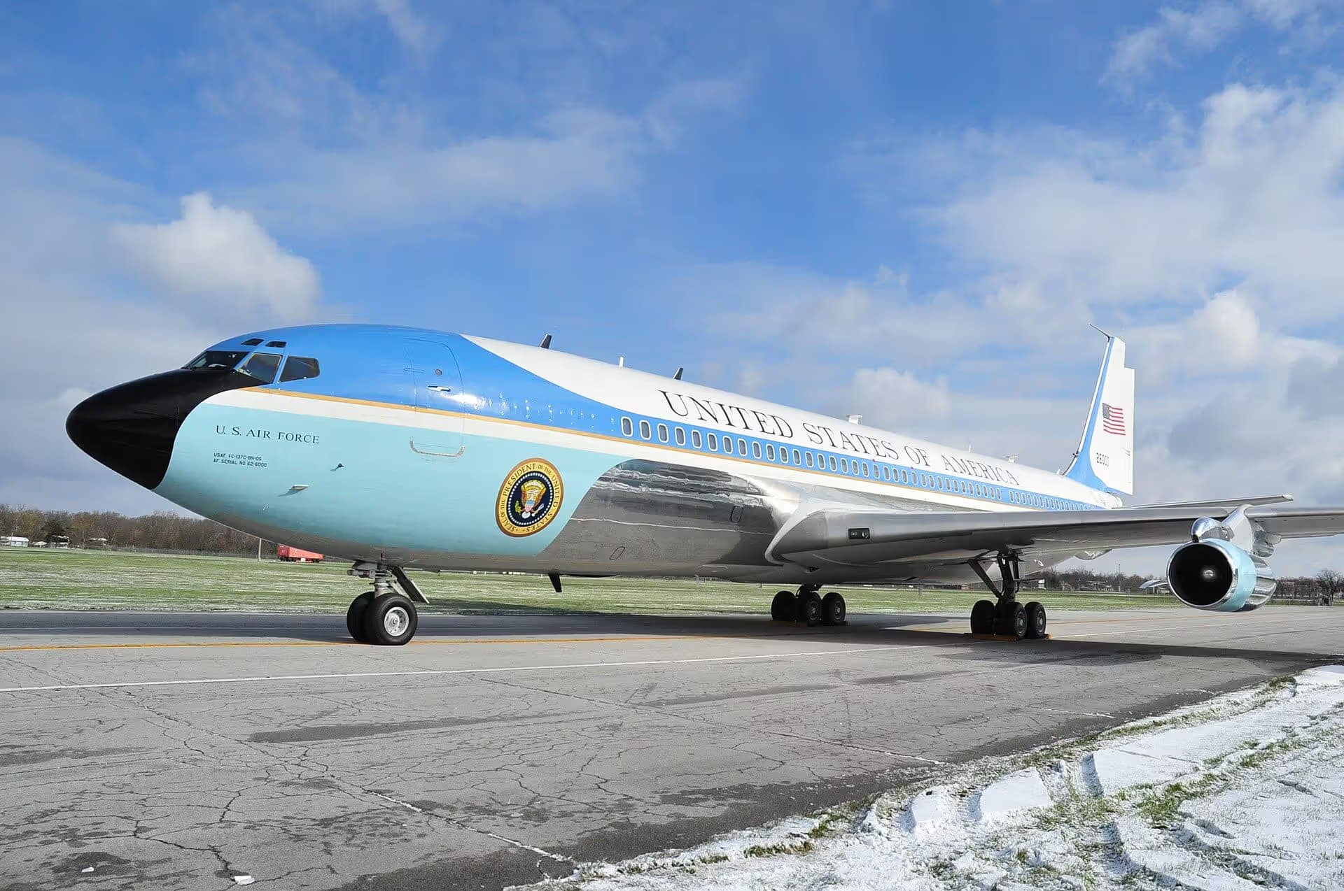 Unidentified — Boeing