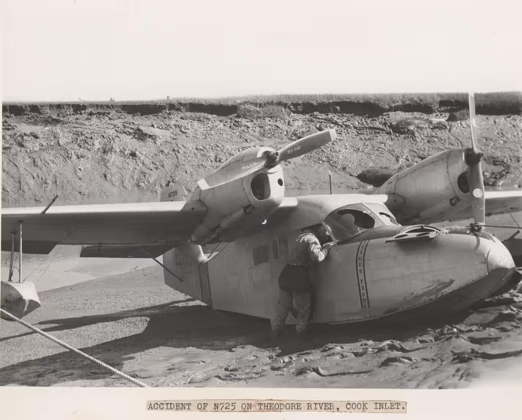 N725 — Twin-engine aircraft