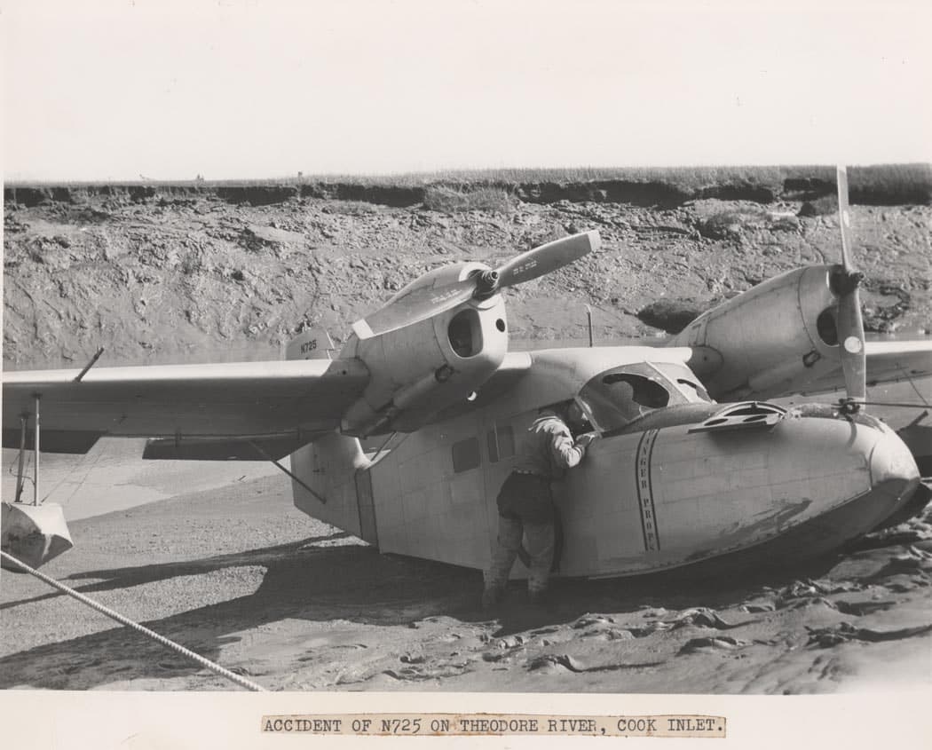 N725 — Twin-engine aircraft