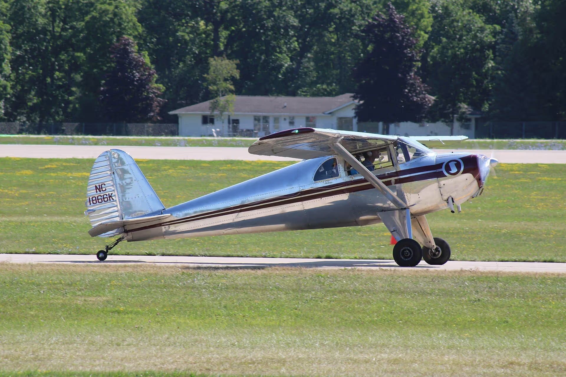 Unidentified — Aircraft