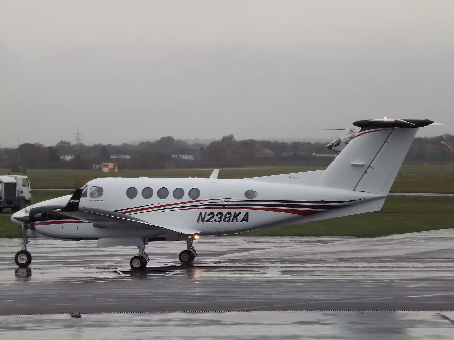 N238KA — Beechcraft