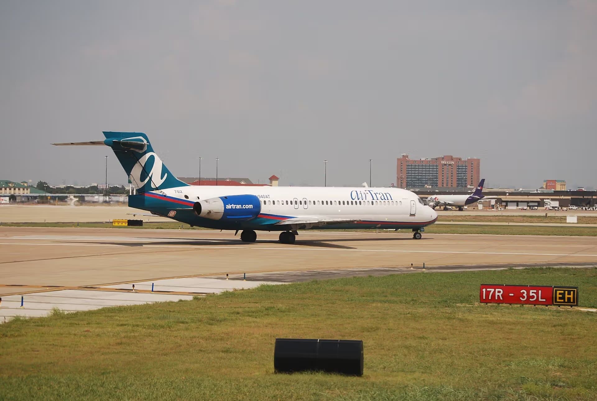 N940AT — Aircraft