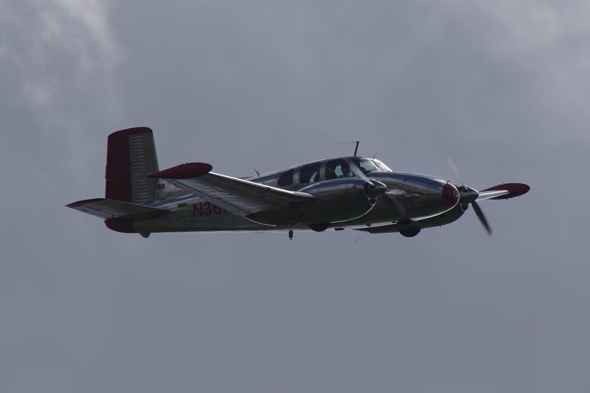 N3670B — Beech