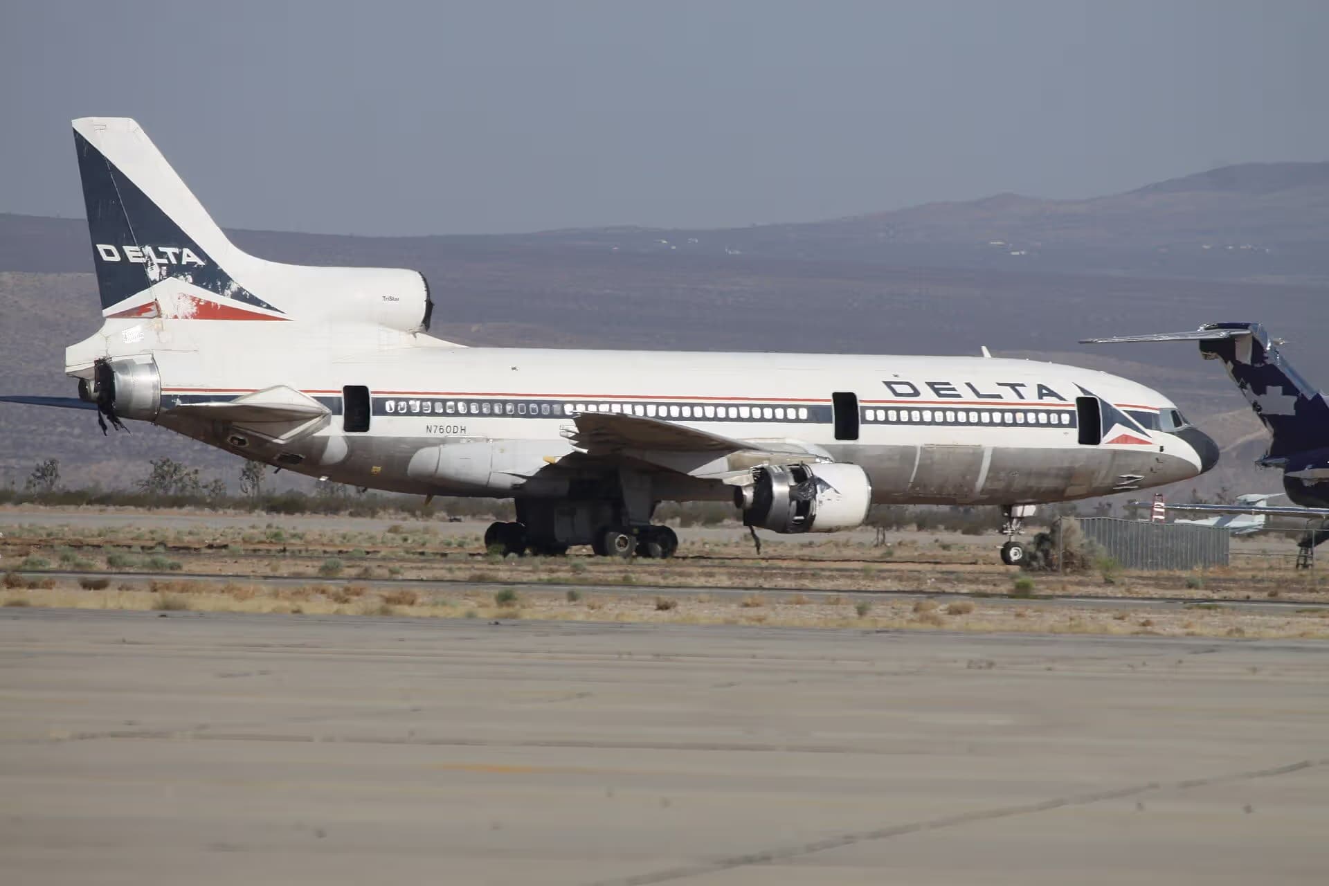 N760DH — Douglas