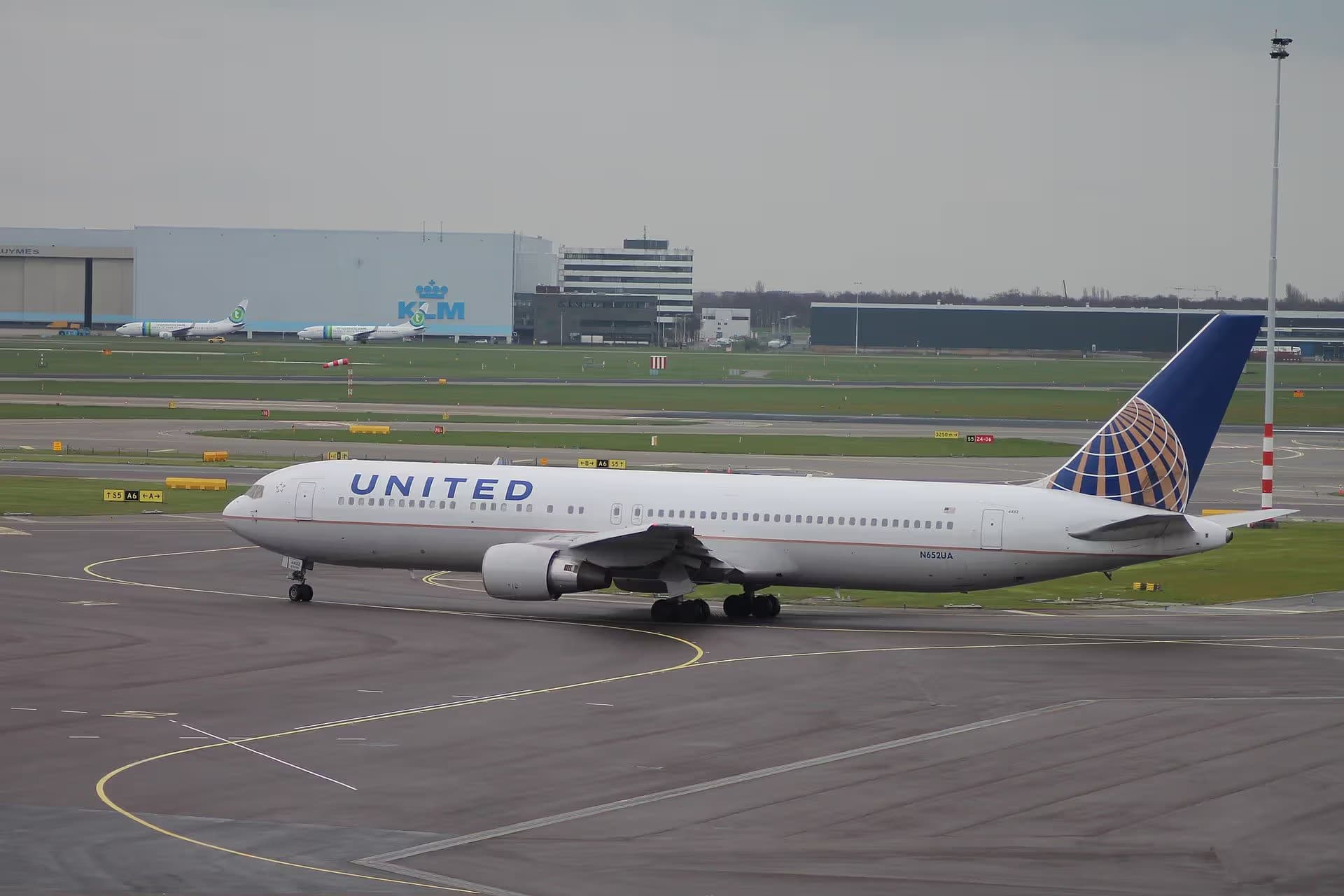 N652UA — Boeing