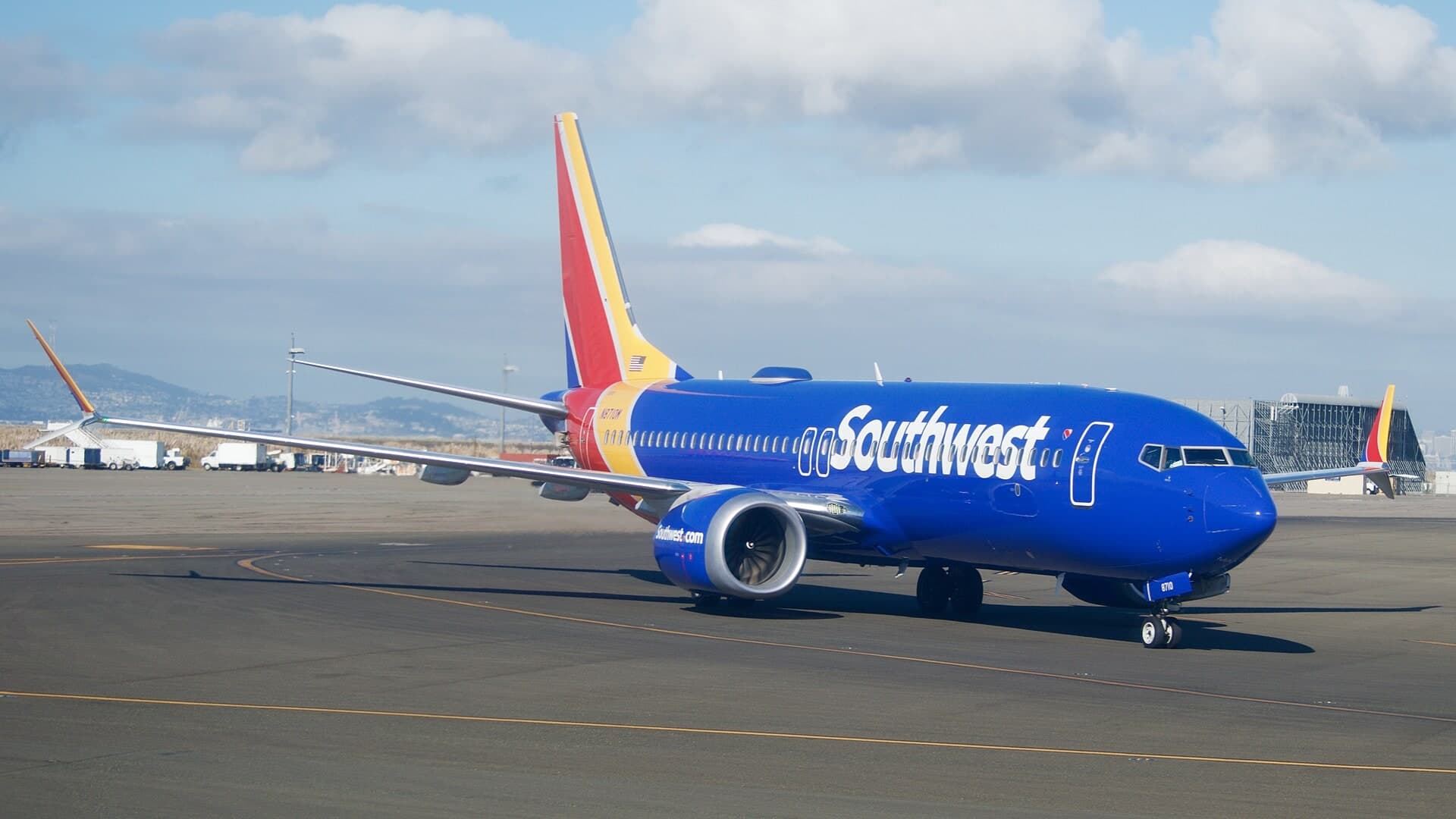 N8710M — Boeing