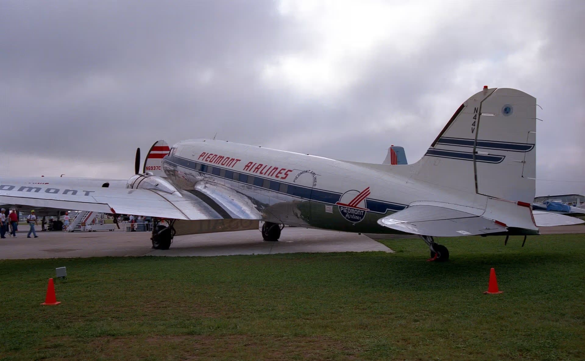 N44V — Douglas