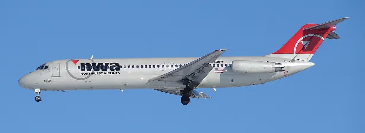 N759NW — Twin-engine aircraft