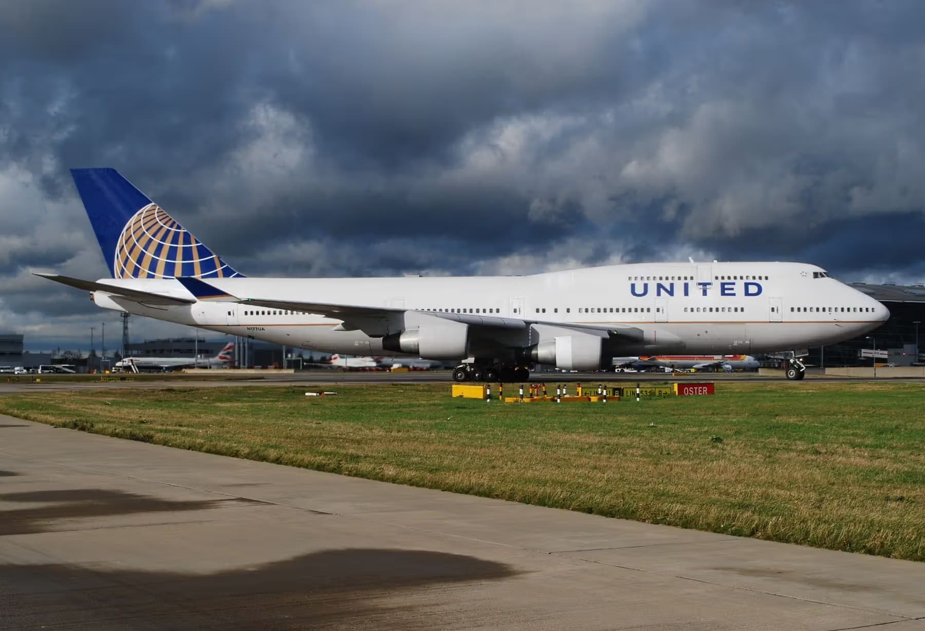 N177UA — Boeing
