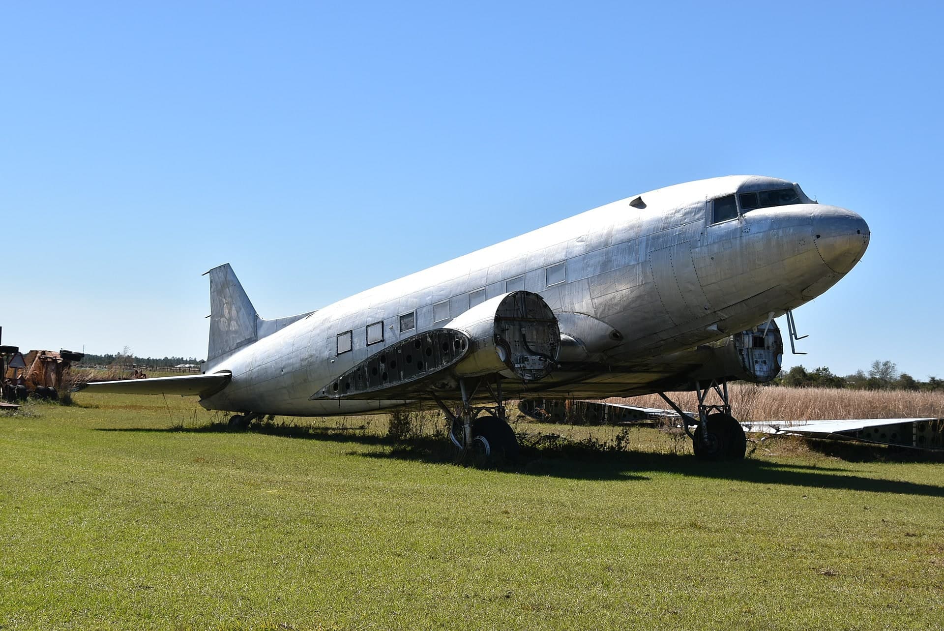N130D — Douglas