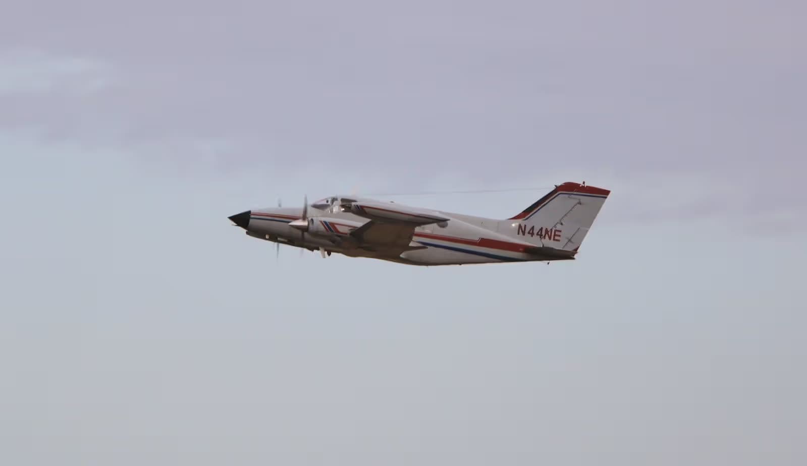N44NE — Twin-engine aircraft