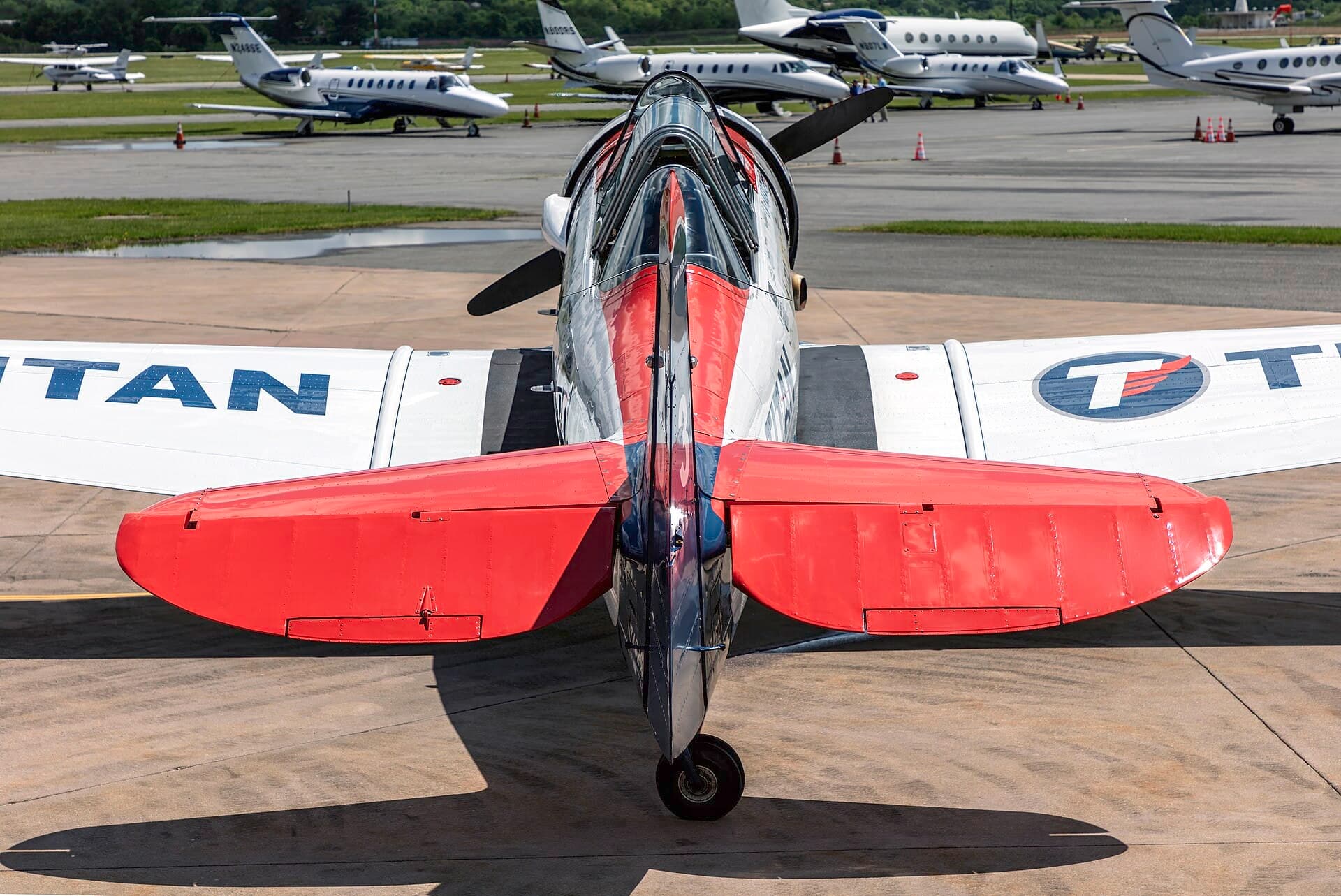 N7462C — Business jet