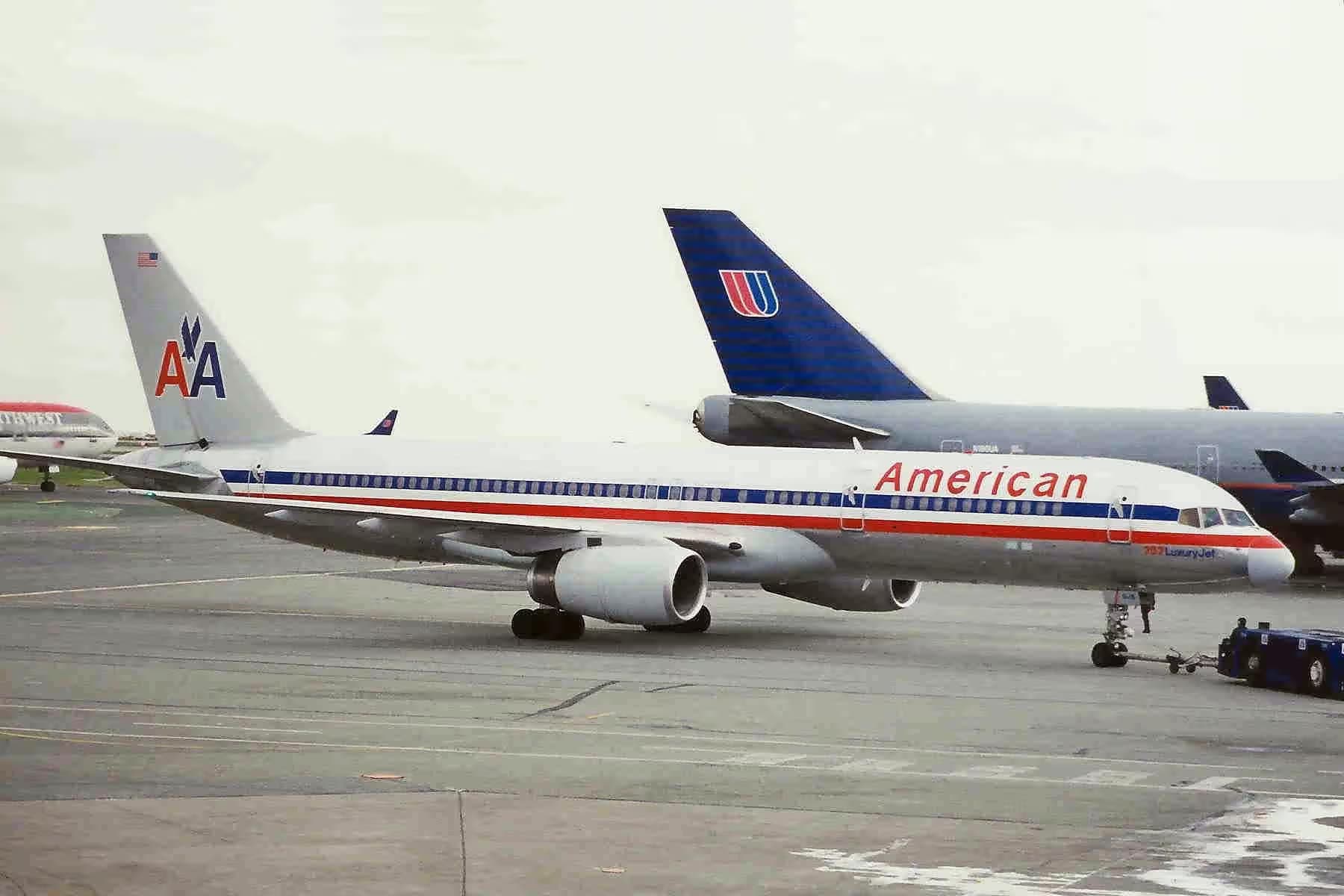 N684AA — Boeing