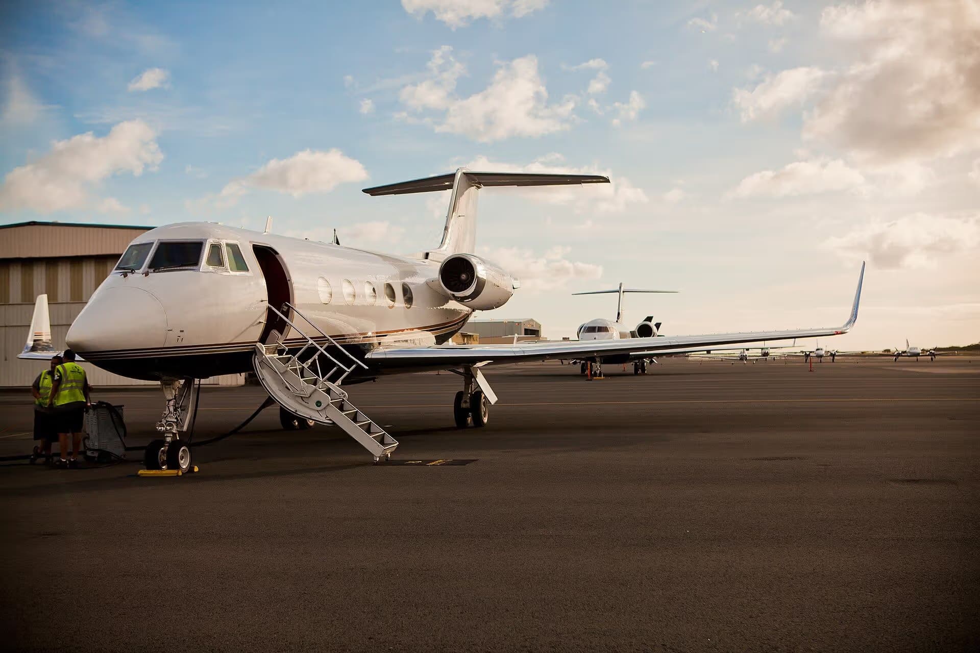 N227LA — Business jet