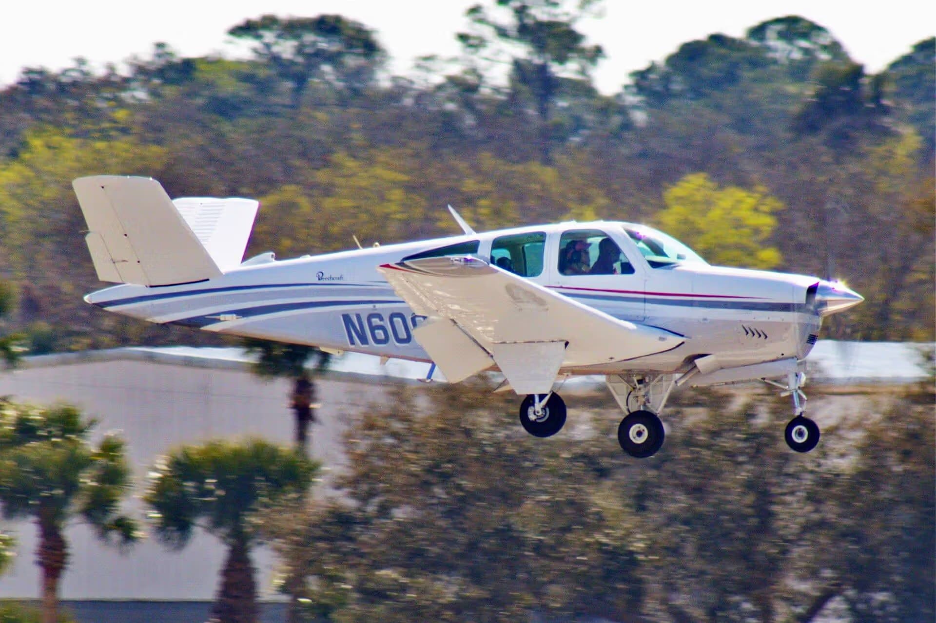 N6064S — Beechcraft