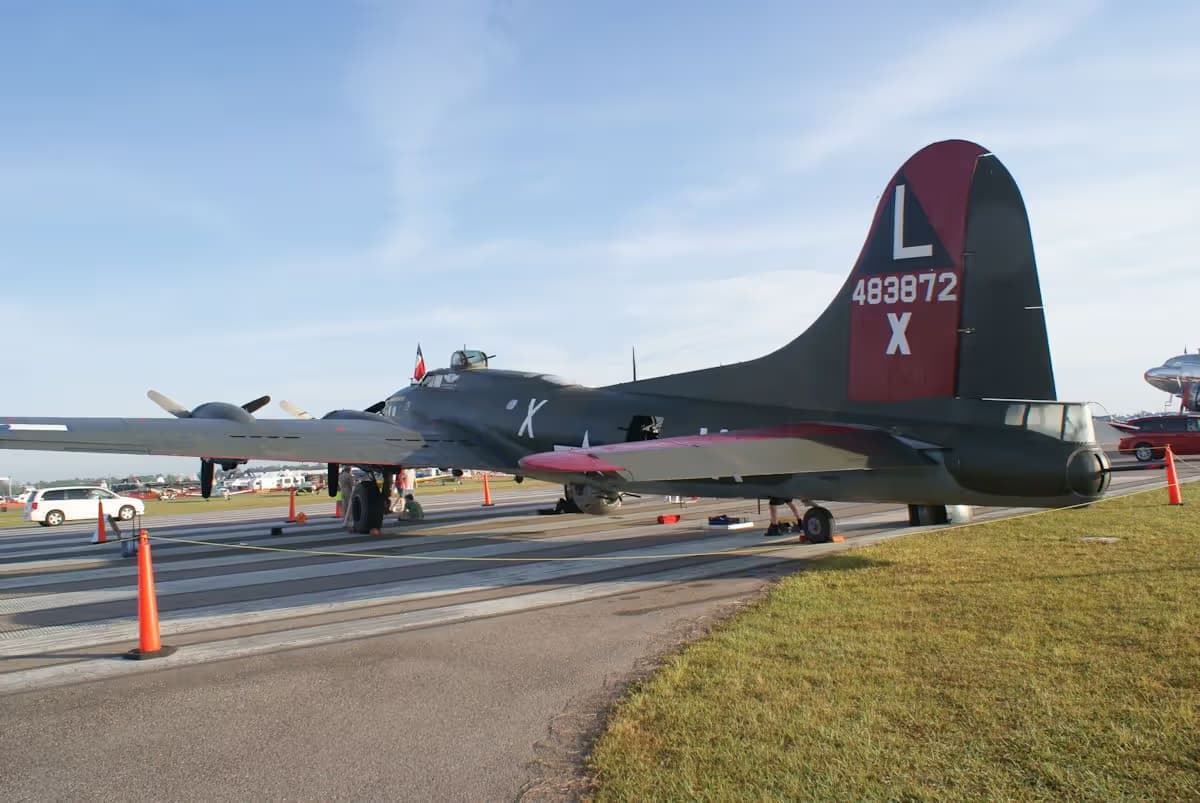 N7227C — Boeing