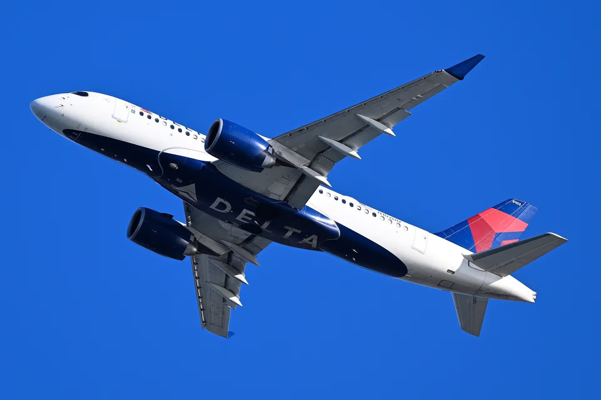 N102DU — Airbus