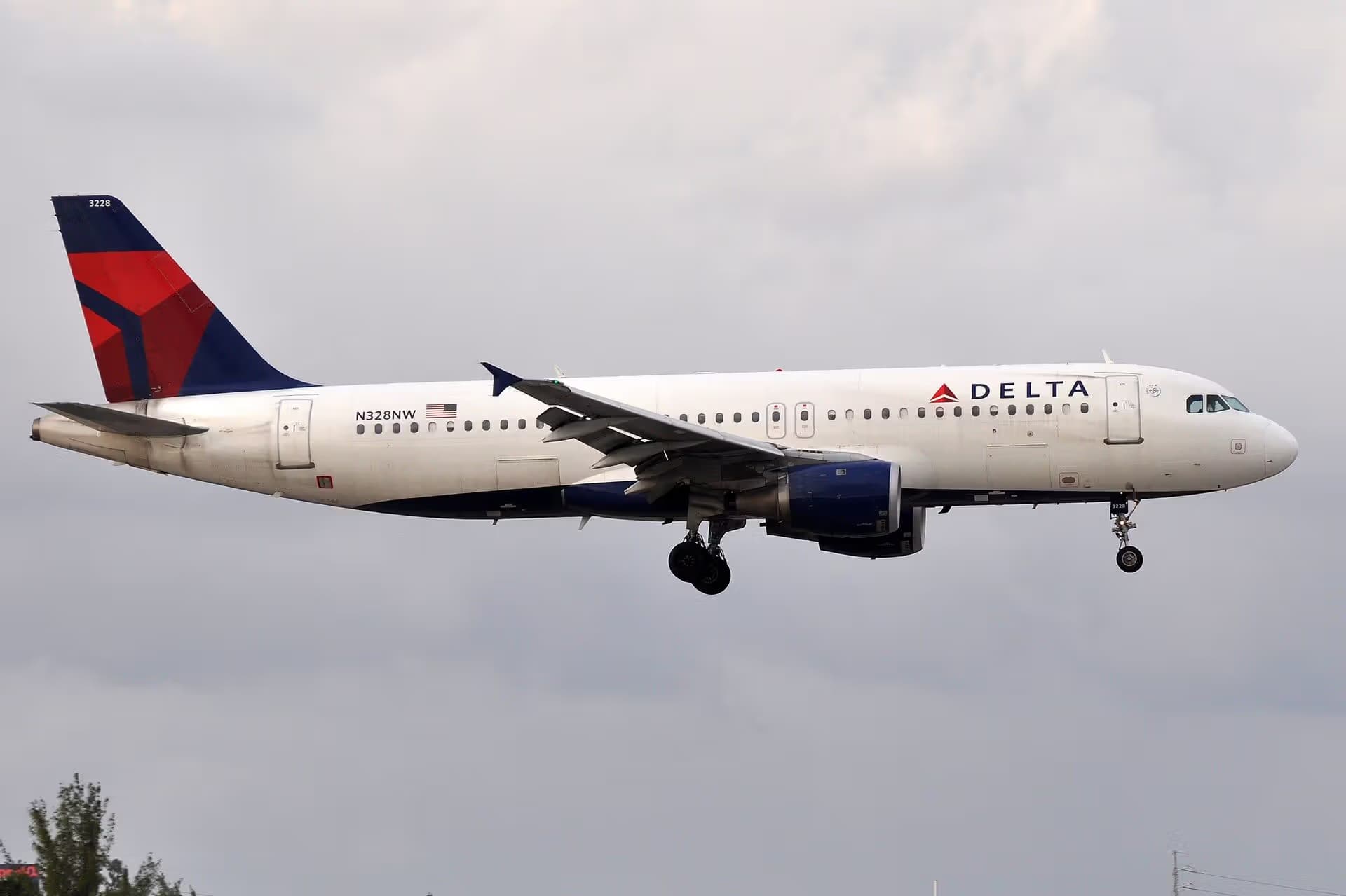 N328NW — Airbus