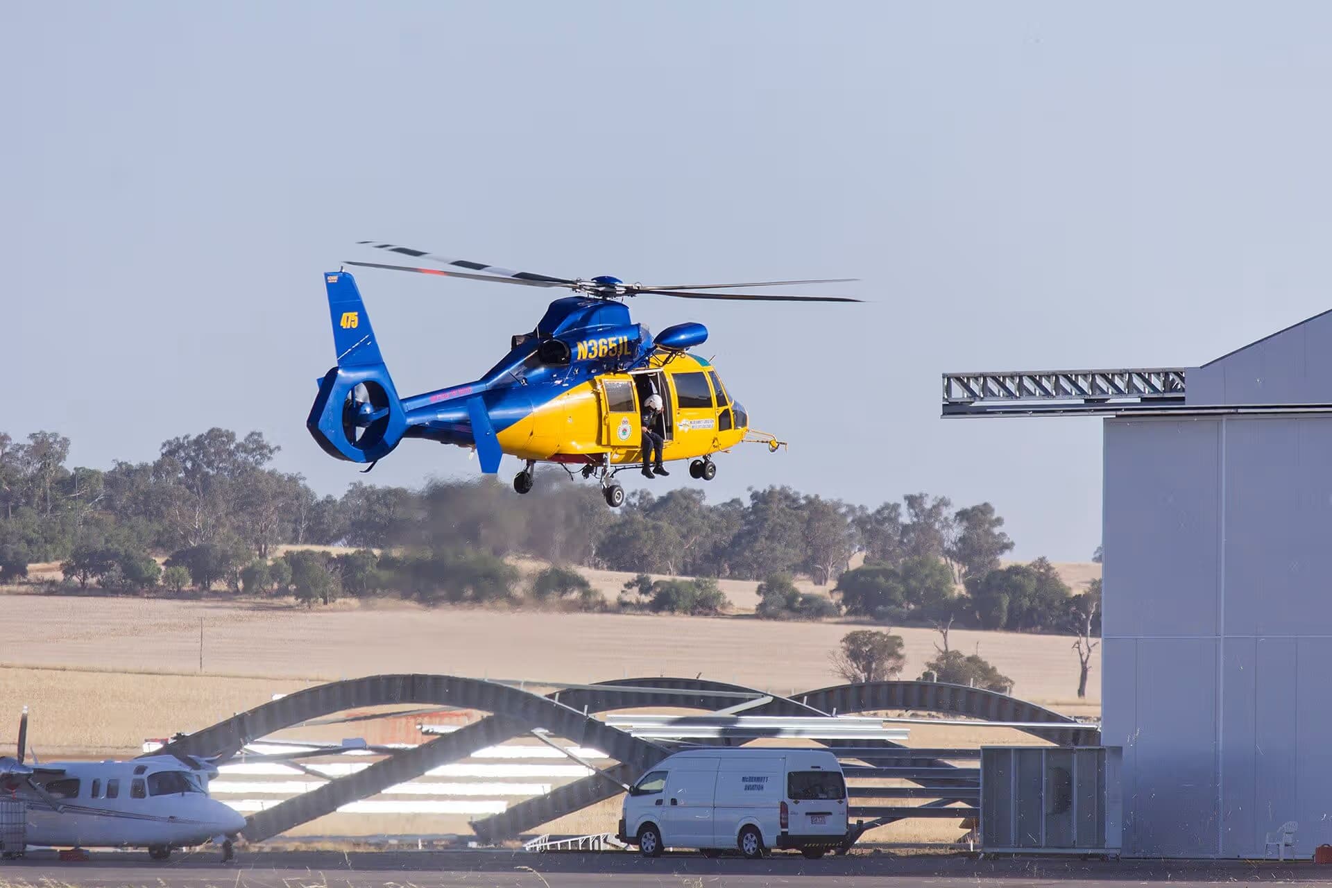 N365JL — Helicopter at Wagga Wagga Airport