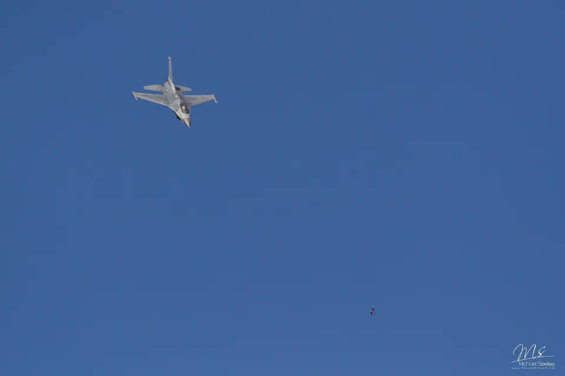 Unidentified — Single-engine aircraft