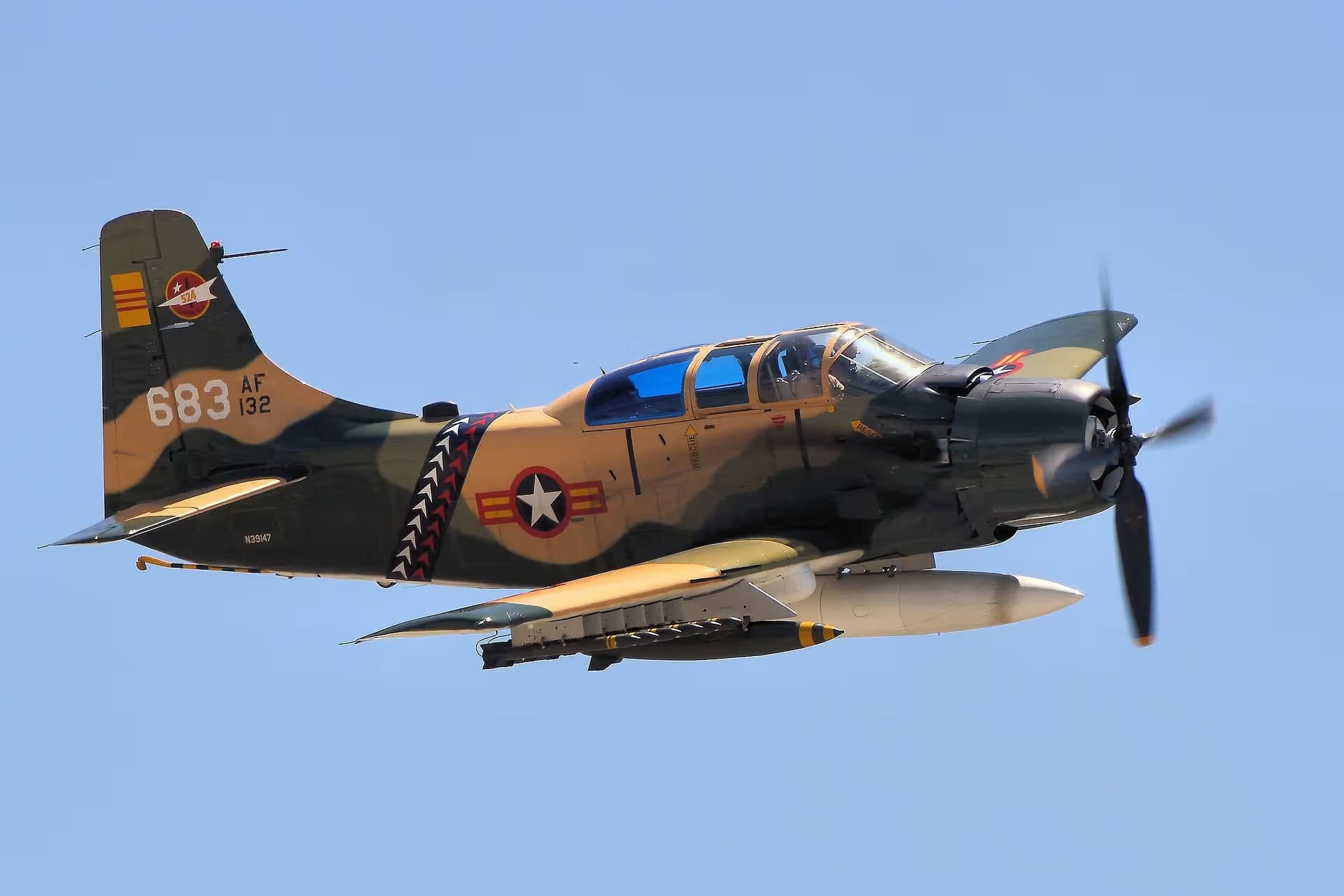 N39147 — Single-engine aircraft