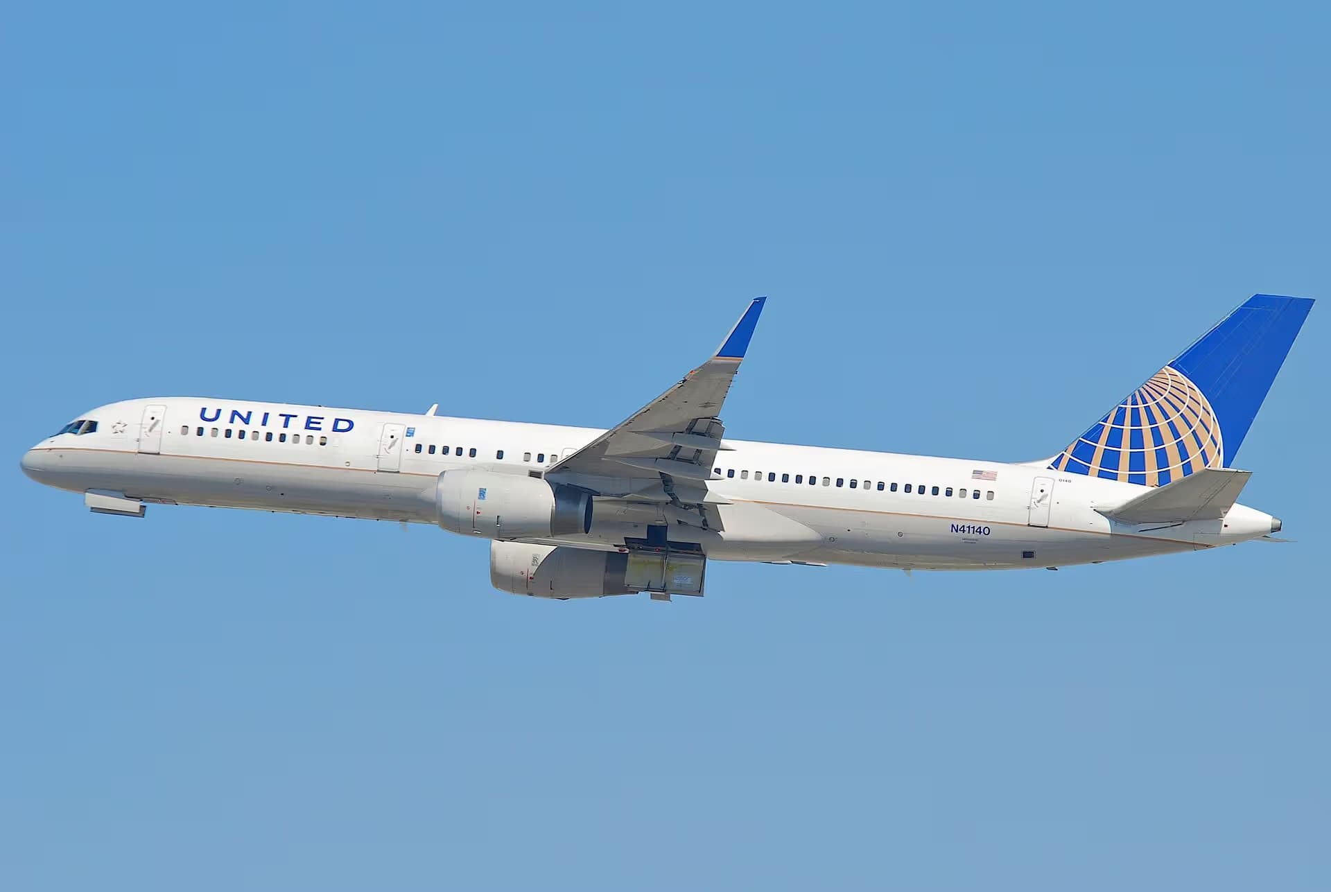 N41140 — Twin-engine aircraft