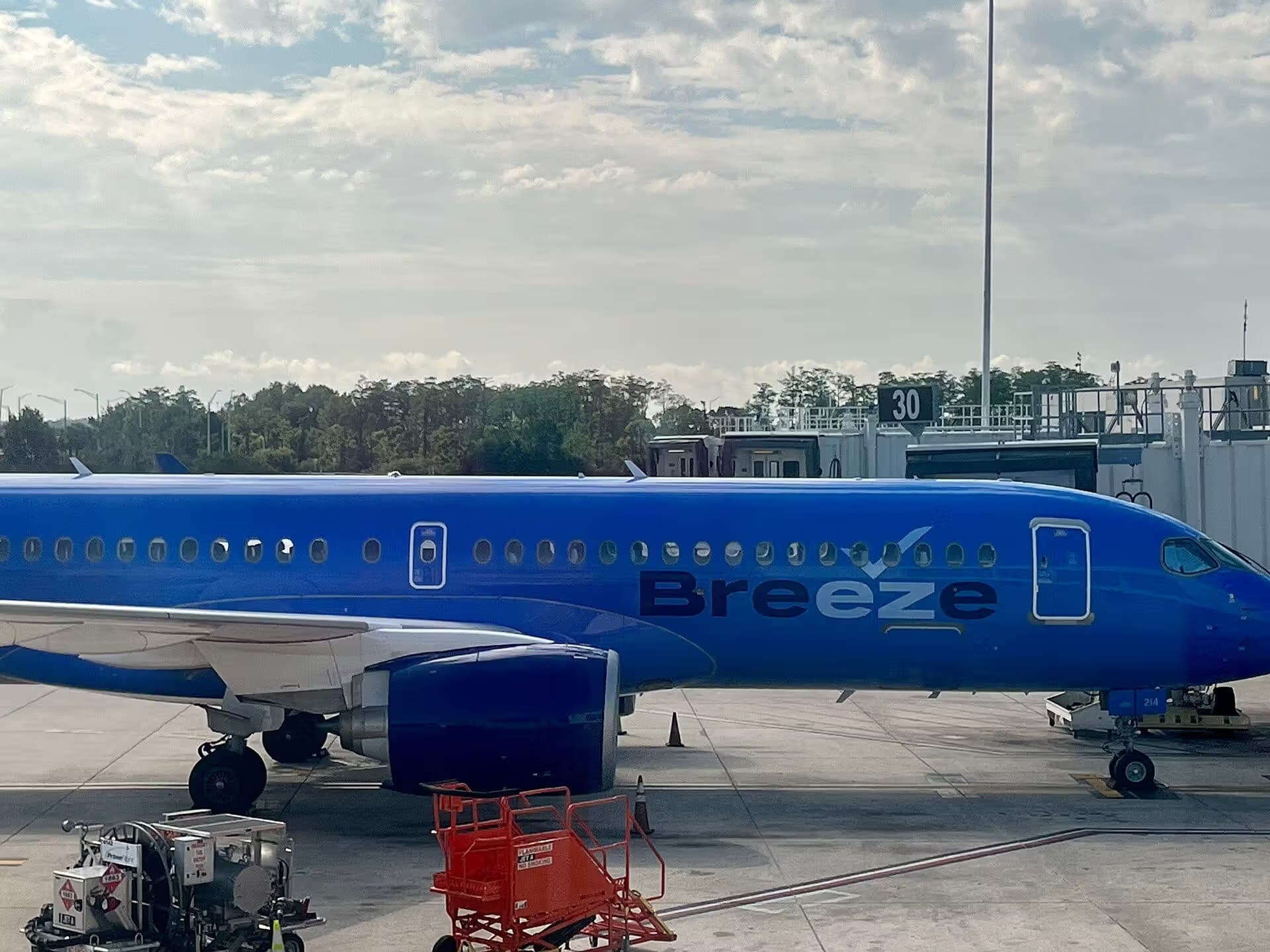 N214BZ — Airbus at Orlando International Airport