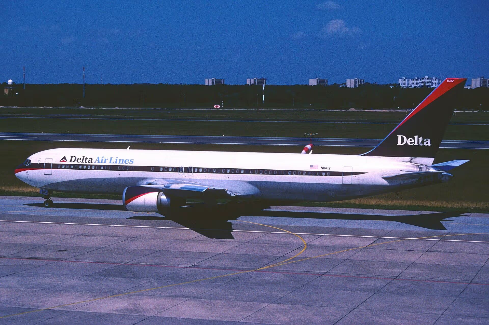 N1602 — Boeing