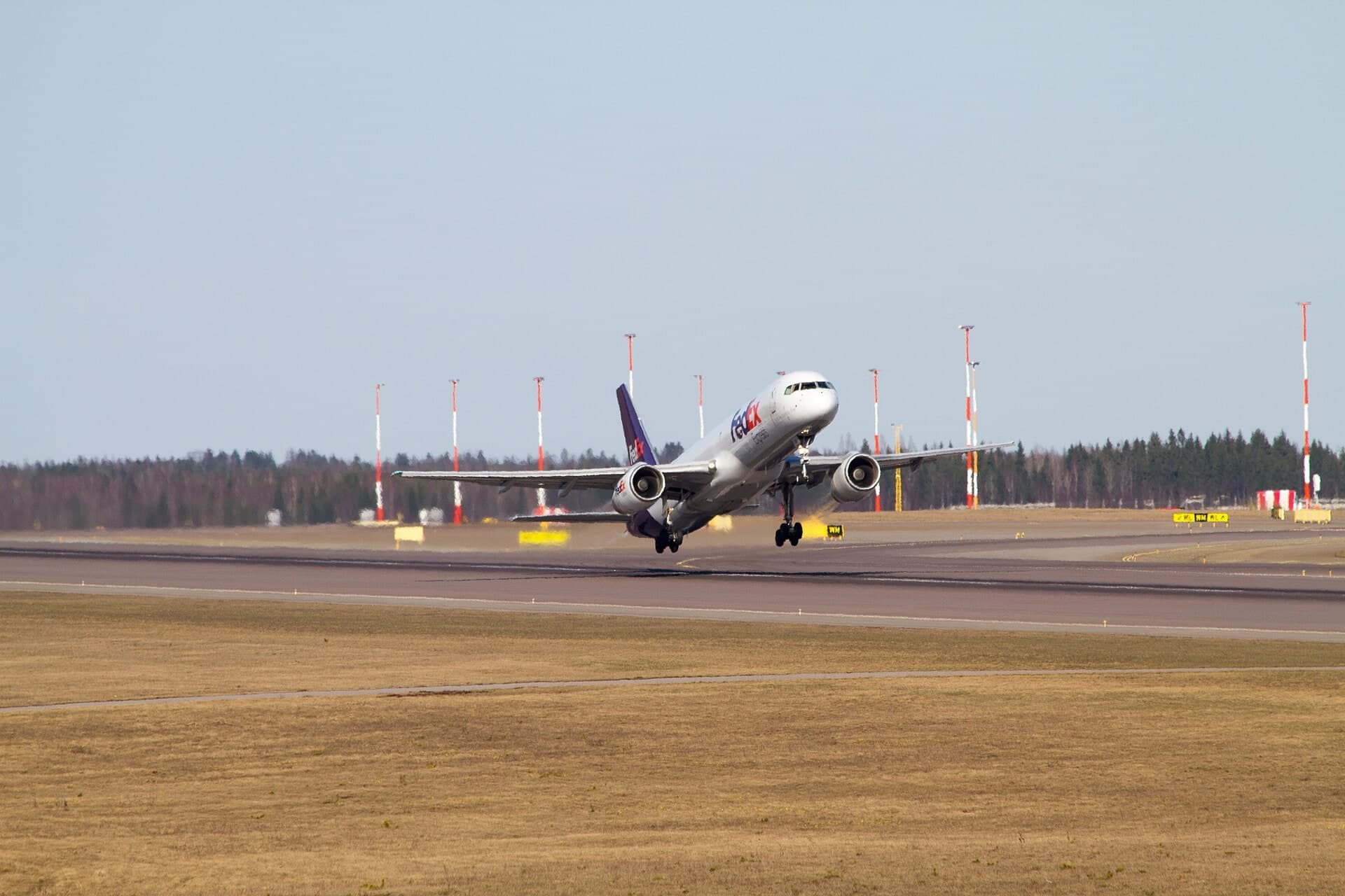 N915FD — Twin-engine aircraft