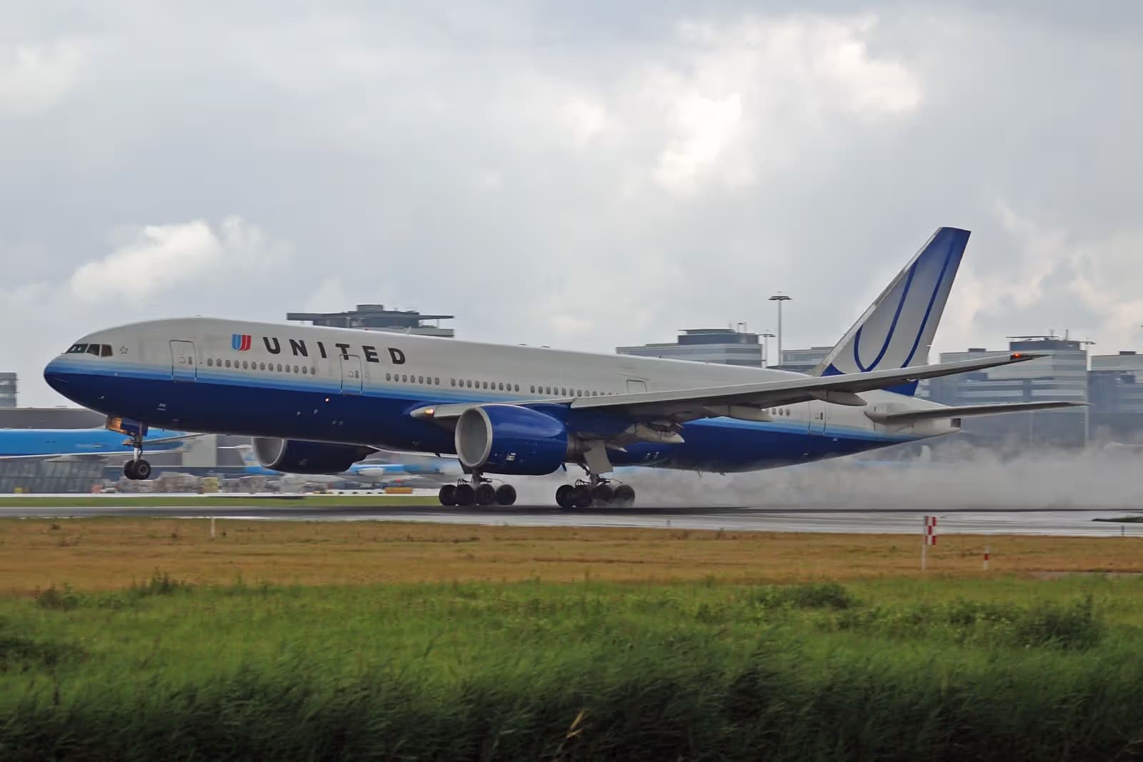 N772UA — Boeing