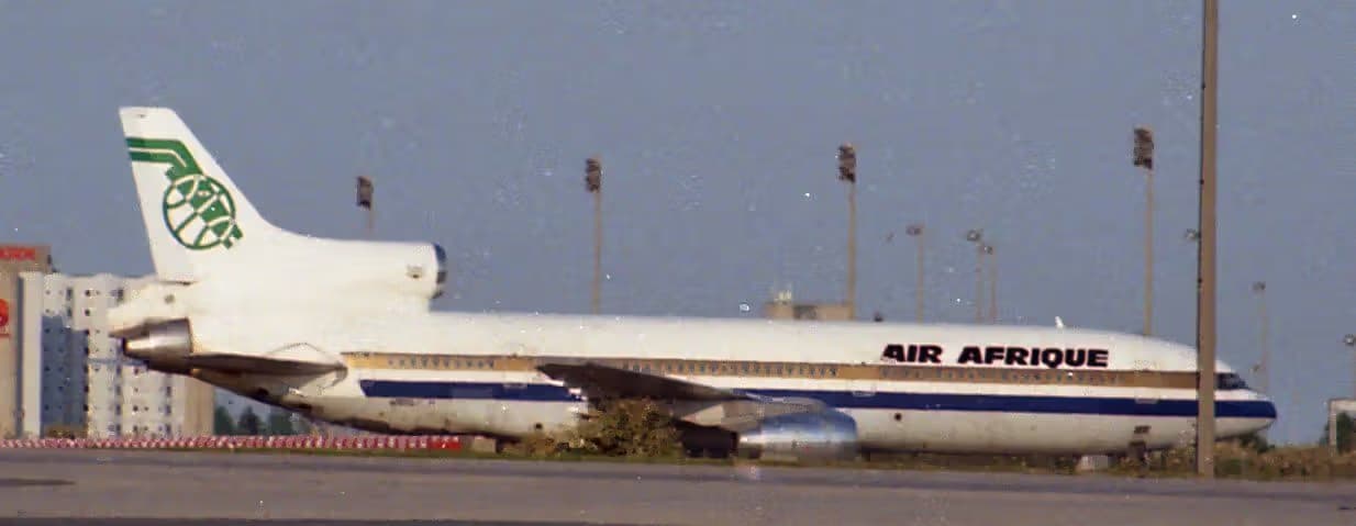 N186AT — Douglas