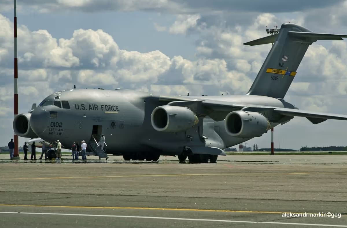 Unidentified — Boeing