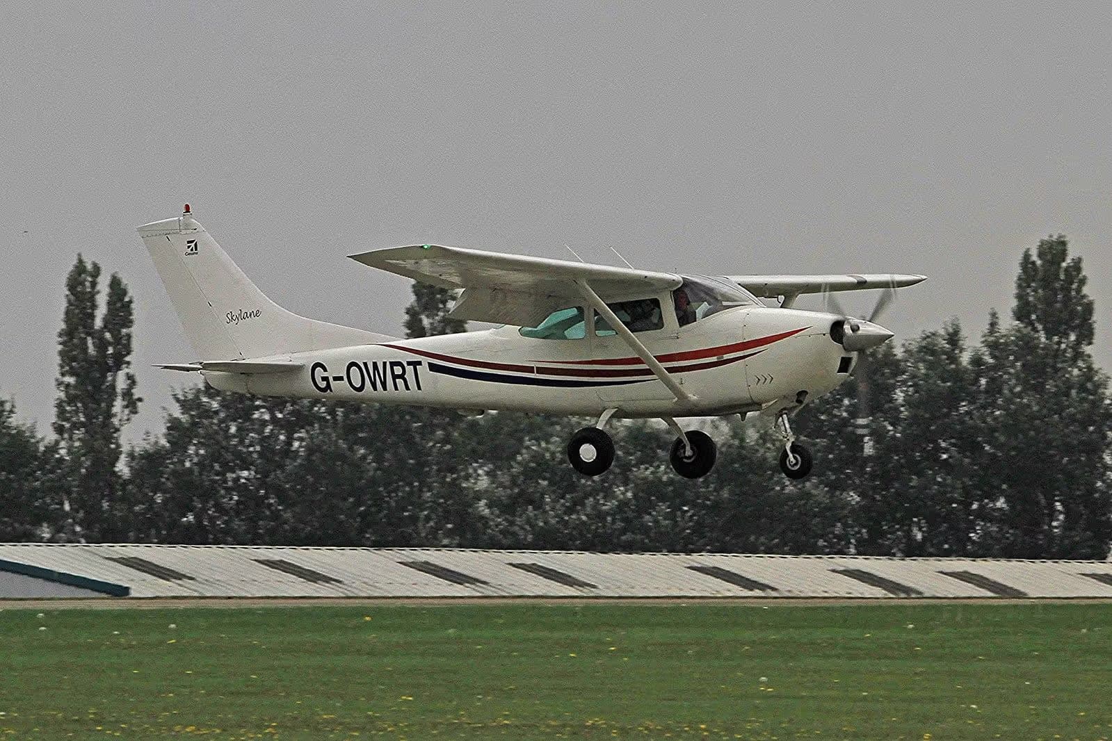 G-OWRT — Cessna