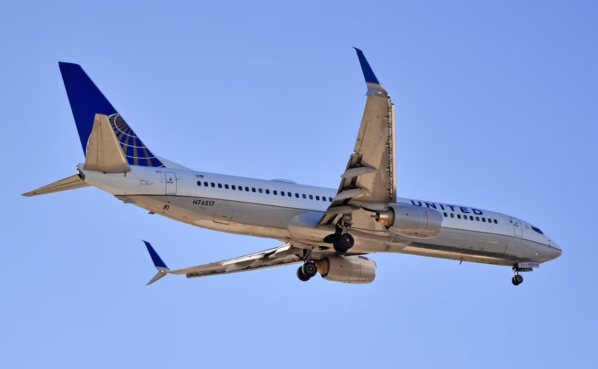 N76517 — Boeing