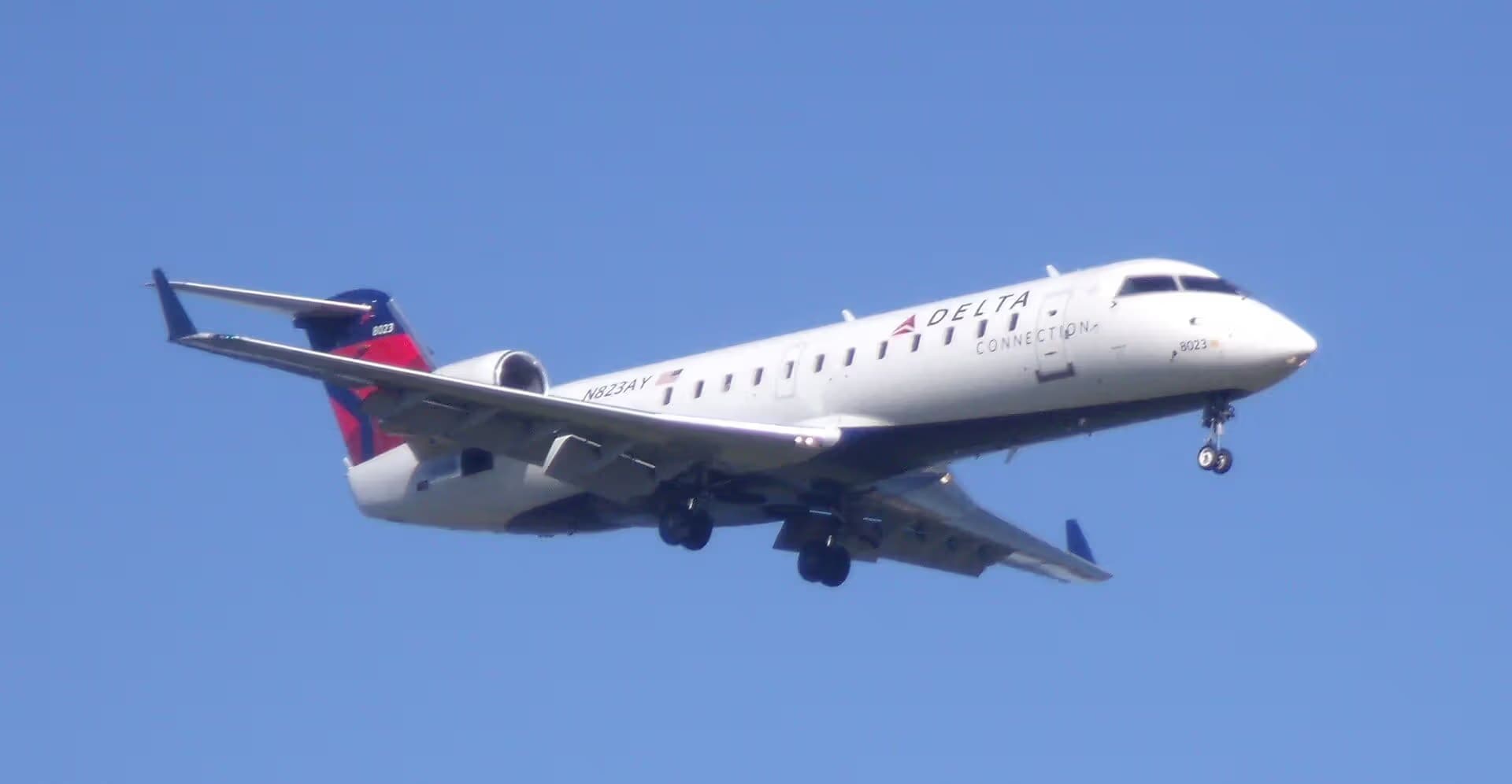 N823AY — Bombardier