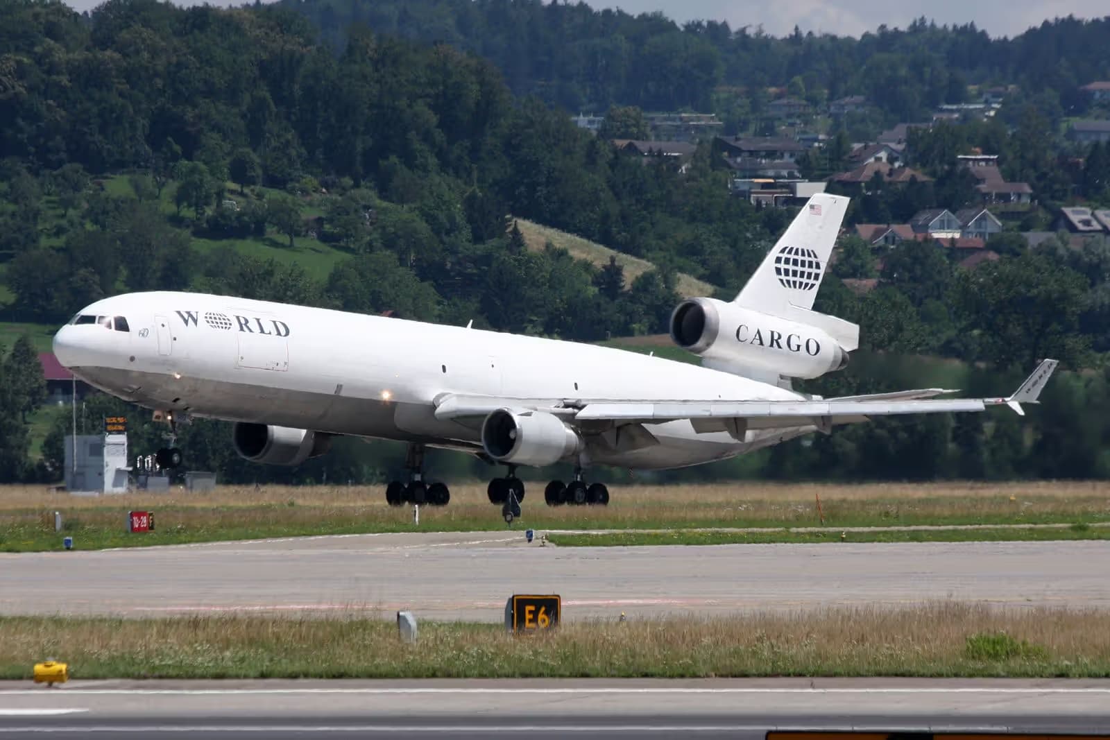 N380WA — Douglas
