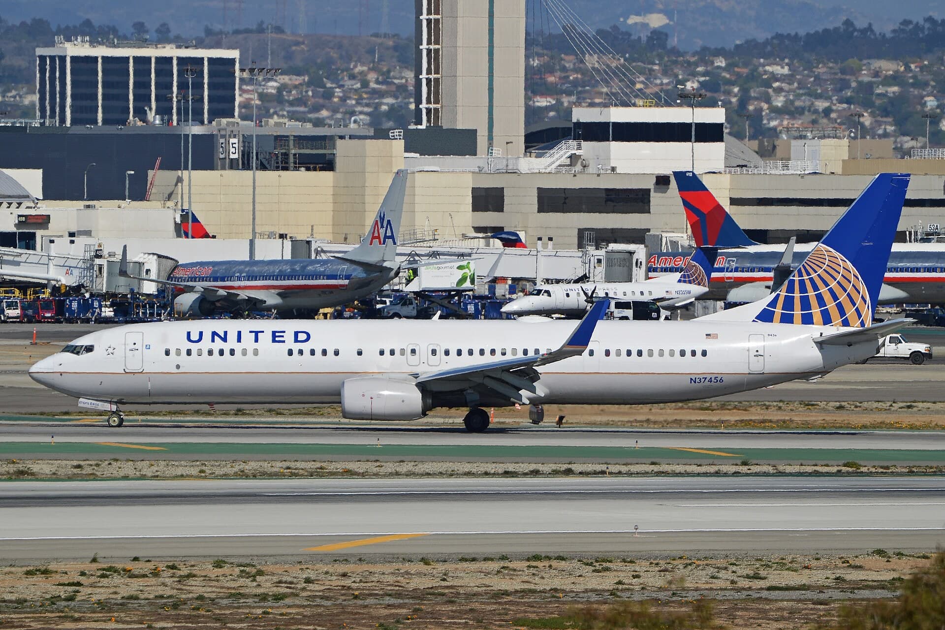 N37456 — Boeing
