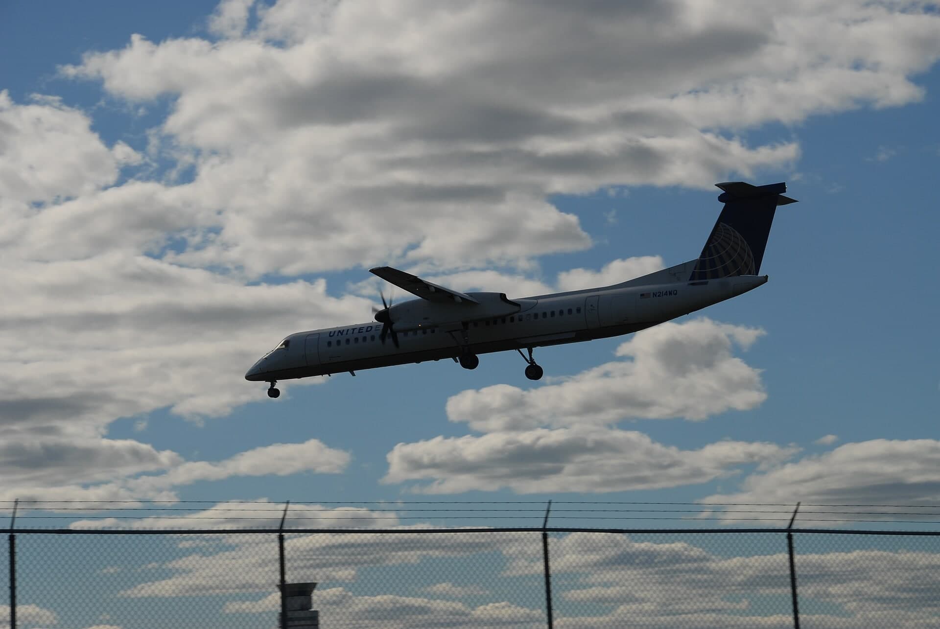 N214WQ — Bombardier