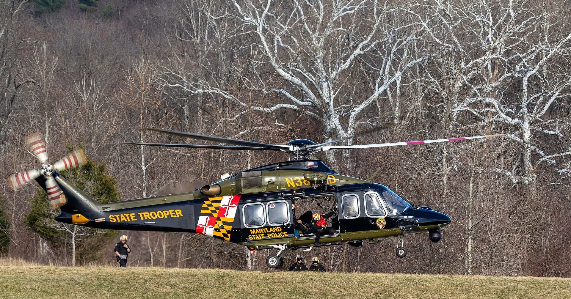 N382MD — Helicopter