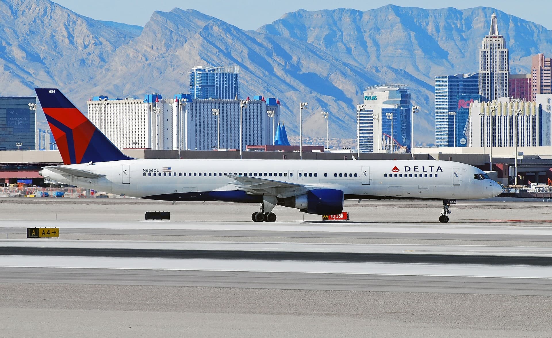 N656DL — Boeing