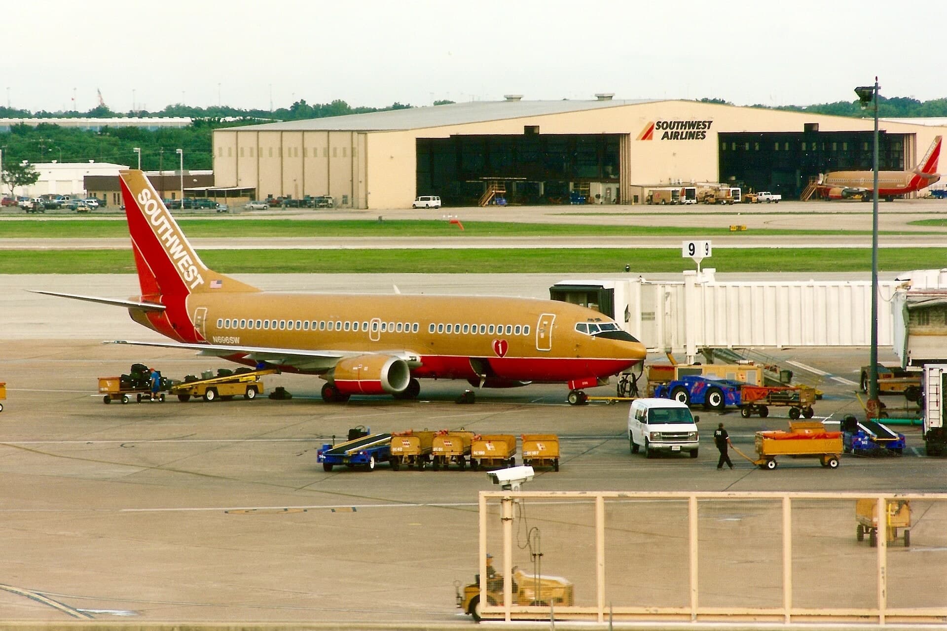 N696SW — Boeing